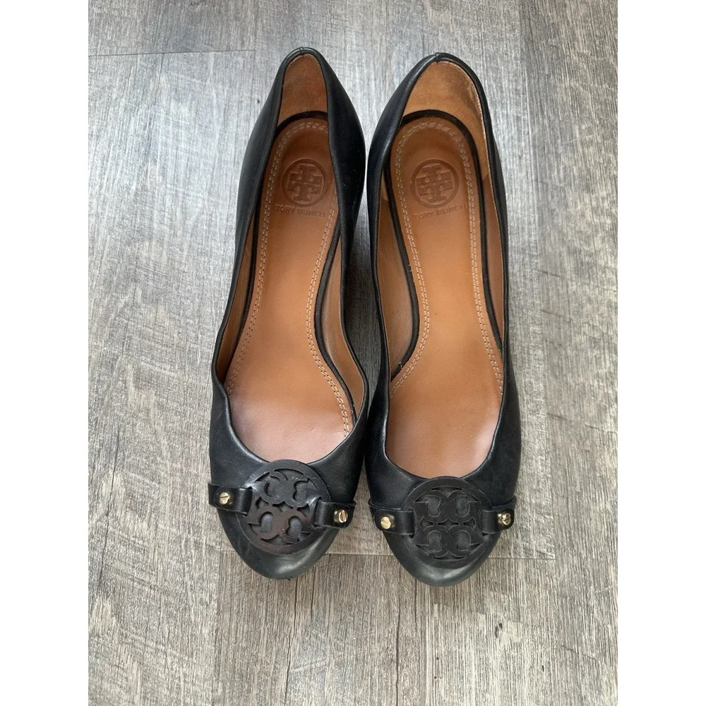 Tory Burch Women's Mini Miller‎ Black Wedge Leather Logo Pump Size: 8M EUC++++++